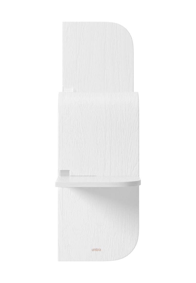 Organizer bianco da parete con finitura testurizzata e parte superiore arrotondata. Include un ripiano inferiore per lo stoccaggio. Presenta un logo del marchio discreto.