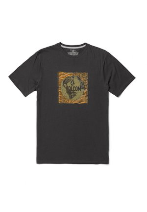 Sort kortærmet t-shirt lavet af bomuld, med et grafisk print af en globus og ordet "VOLCOM" i gule og orange nuancer.