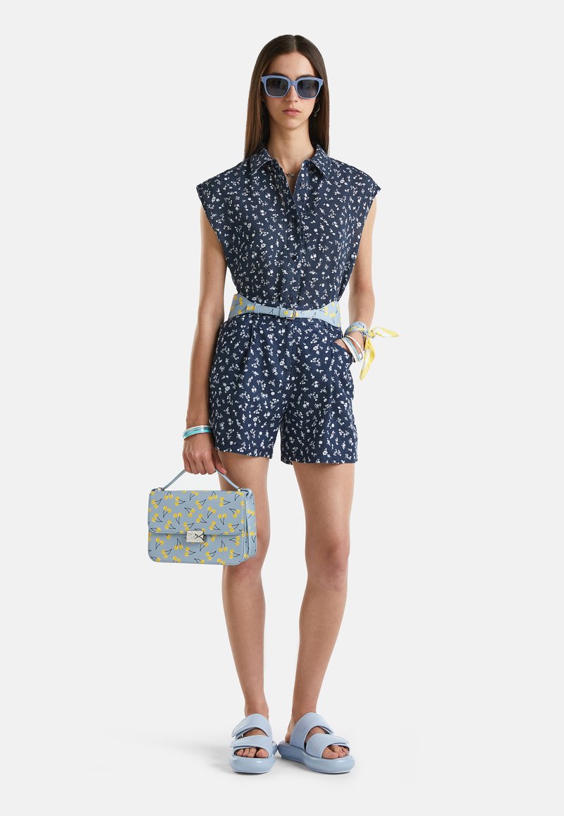 United Colors of Benetton Shorts donkerblauw