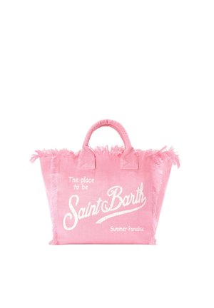Borsa tote rosa con bordi sfrangiati, due manici e testo bianco sul davanti con la scritta "The place to be Saint Barth Summer Paradise".