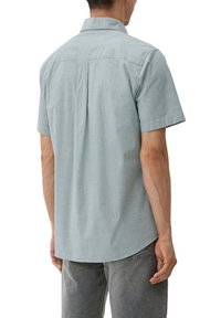 s.Oliver KURZARM MIT BUTTON-DOWN-KRAGEN - Overhemd - tannengrün