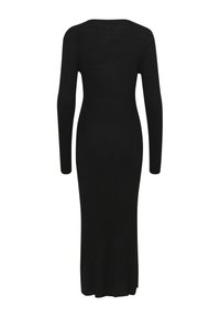 Robe noire à manches longues en maille côtelée, silhouette ajustée avec encolure ronde, longueur midi et petite fente latérale à l'ourlet.