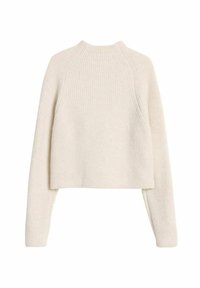 Sweter w kolorze kremowym, o prążkowanej fakturze, z wysokim kołnierzem i długimi rękawami, charakteryzujący się krojem w stylu cropped oraz bezszwowym wzorem ramion raglanowych.