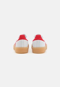 adidas Originals SAMBAE - Tenisice - footwear white/better scarlet