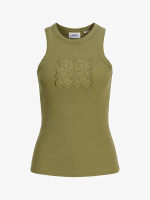Olivno zelen top brez rokavov z rebrasto strukturo, okroglim izrezom in vtisnjenim dekorativnim logotipom na prsih.