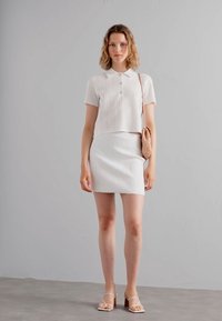 Theory SHORT SKIRT MATT - Mini skirts  - ivory