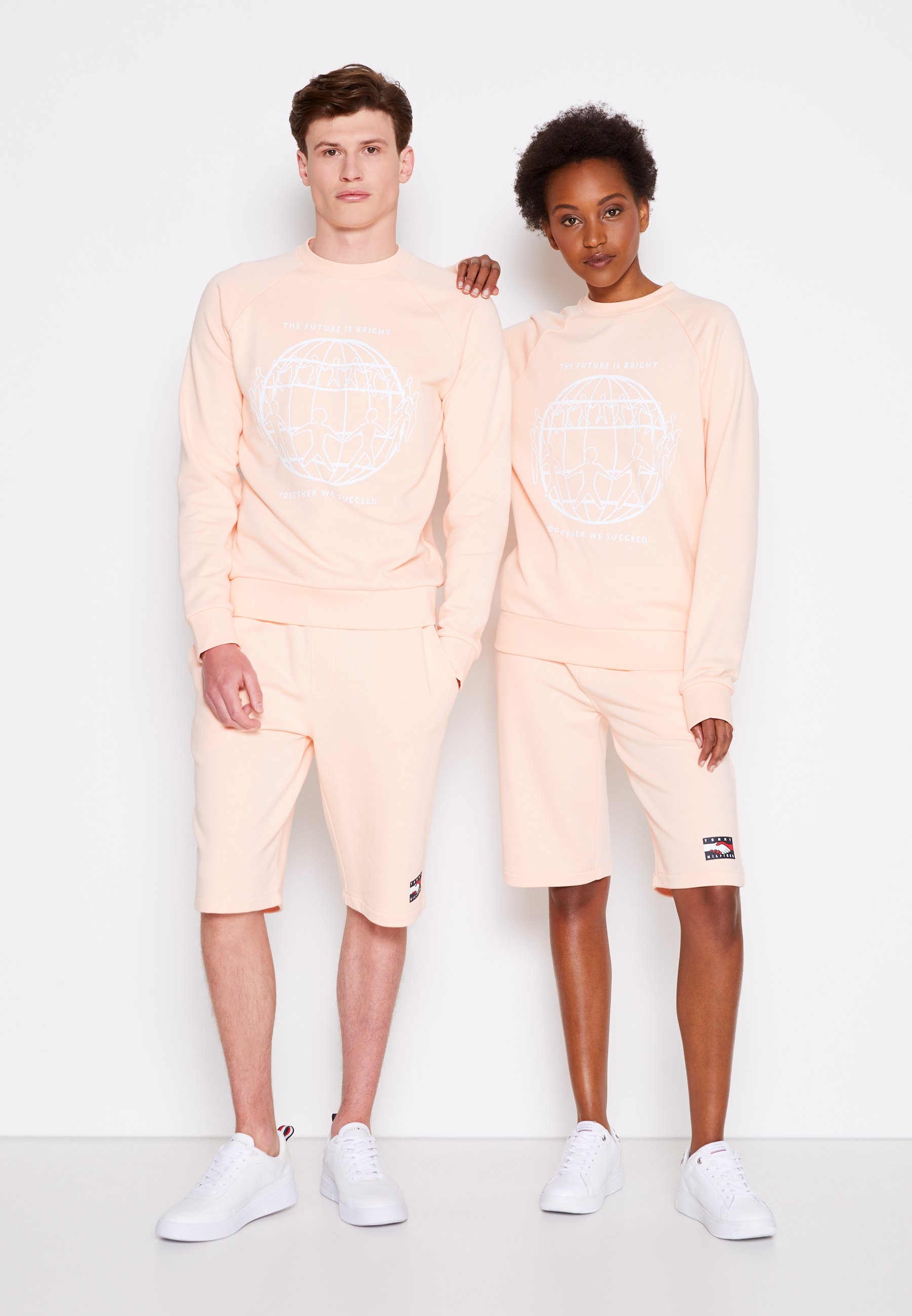 Women ONE PLANET CREWNECK UNISEX - Sweatshirt Women ONE PLANET CREWNECK UNISEX - Sweatshirt