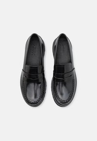 Zign LEATHER - Jalga libistatavad jalanõud - black