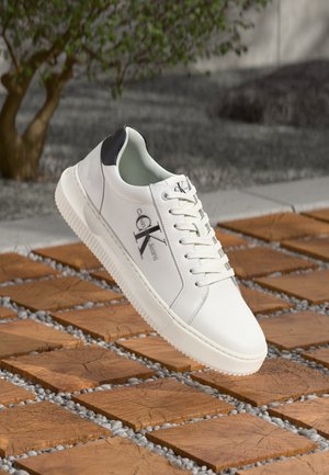 CHUNKY CUPSOLE MONOLOGO - Trainers - white/black