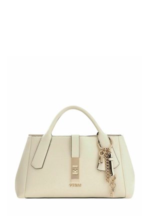 Sac à main beige au design structuré, avec deux poignées supérieures, quincaillerie dorée et accents de porte-clés décoratifs. Logo de la marque embossé à l'avant.