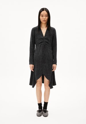 TINRAA JACQ - Freizeitkleid - black