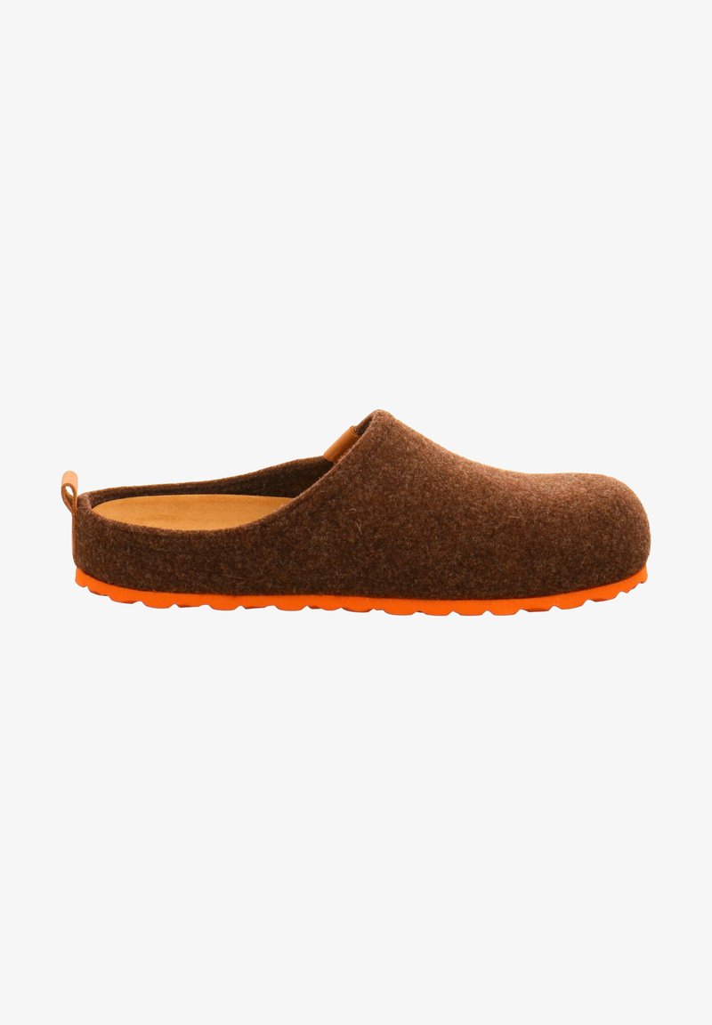 Rjave filcane crocs s pomarančno gumo podplatom, s slip-on dizajnom in okroglim nosom. Vključujejo majhen zanke na peti za lažje obuvanje.