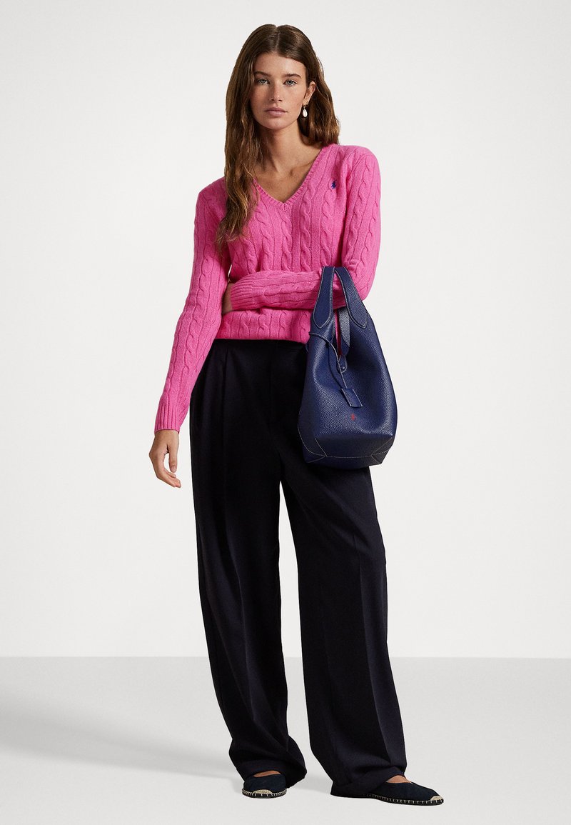 Polo Ralph Lauren CABLE-KNIT WOOL-CASHMERE V-NECK JUMPER  - Stickad tröja - pink lace