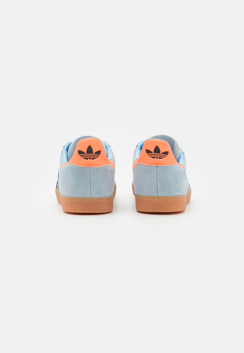adidas gazelle silver green womens Infants Isla