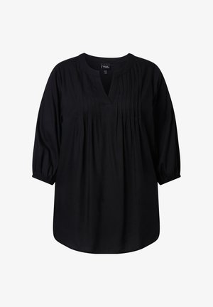 Černá halenka s dlouhým rukávem, na přední straně s plisováním, kulatým výstřihem s výstřihem do V a elastickými manžetami, zobrazena na bílém pozadí.