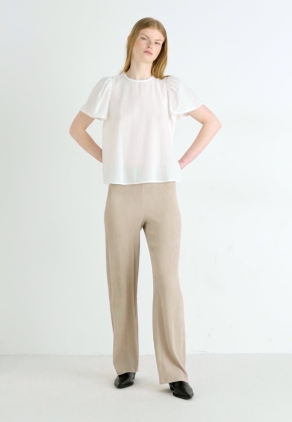 ONLKAYLIE PANT - Trousers - beige2
