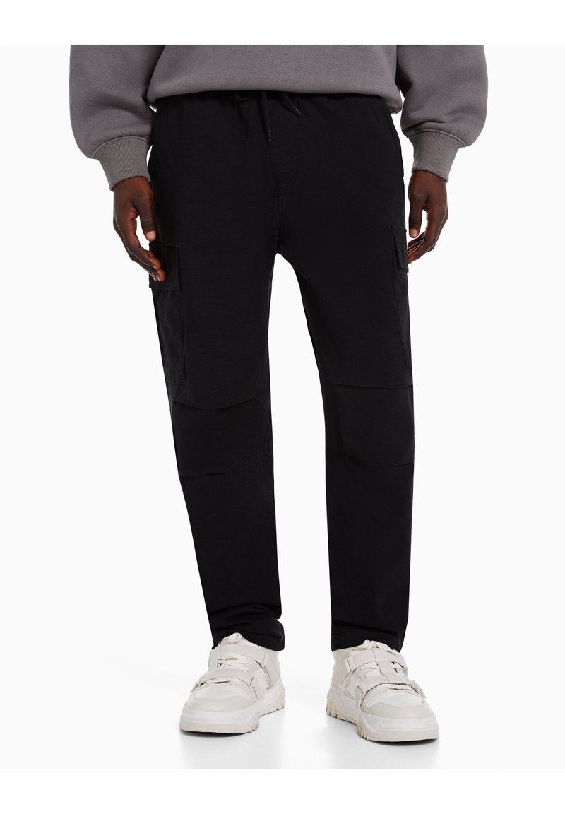Bershka Cargobyxor - black