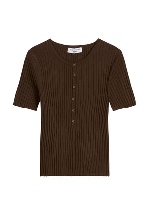 Donkerbruin geribd T-shirt met korte mouwen, een ronde hals en een verticale rij van vijf knopen midden aan de voorkant.