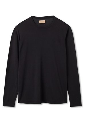 Svart långärmad t-shirt i mjukt material, med rund halsringning och normal passform, utan synliga mönster eller dekorationer.