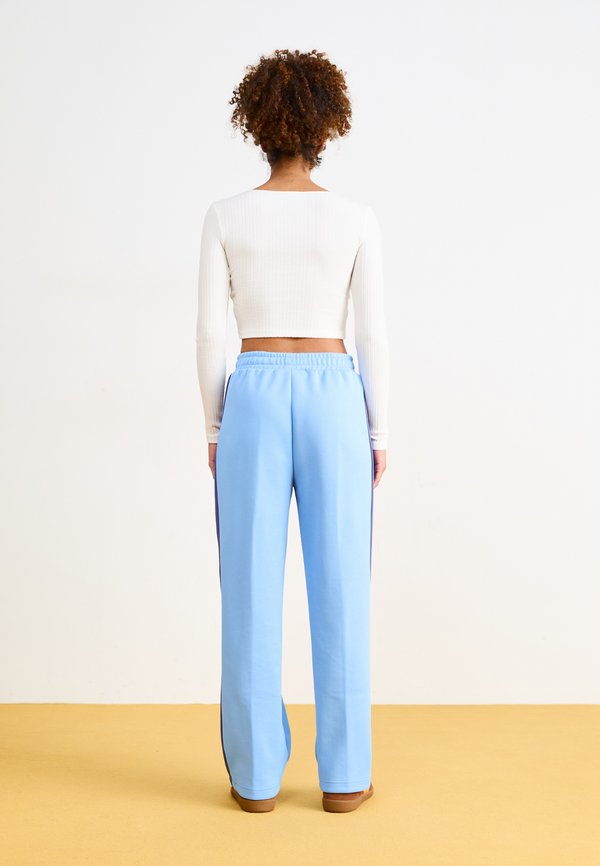 ALWAYS ON STRAIGHT TRACK PANTS - Tracksuit bottoms3