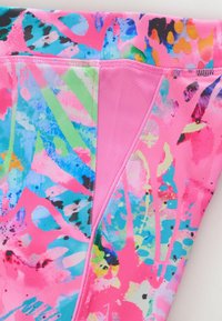 Unselected, pink multi animal