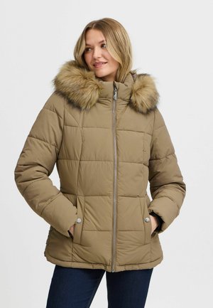 Veste rembourrée kaki avec capuchon en fourrure amovible, motif matelassé, fermeture éclair et poches latérales avec des accents en métal argenté.