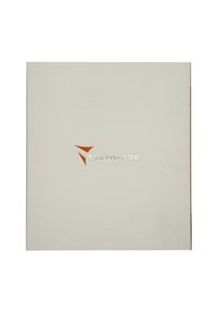 Boîte de produit technologique carrée en blanc mat avec un logo orange brillant et un texte argenté, présentant un design minimaliste et une surface lisse.