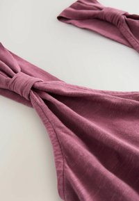 Lühikeste varrukatega bodi - plum purple