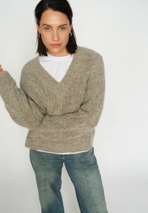 MUNNUR HALE V-NECK - Jumper - drizzle