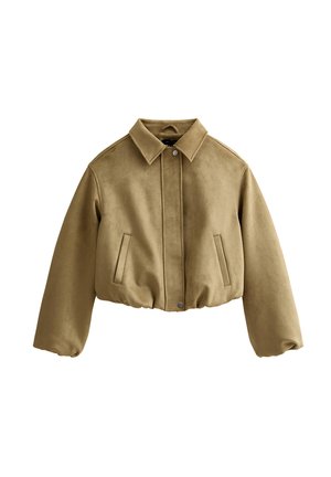 Chaqueta corta de ante suave en beige con cuello puntiagudo, dos bolsillos laterales y cierre de presión en la parte frontal. Mangas abullonadas para añadir volumen.