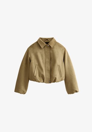 Veste courte en daim beige doux avec un col pointu, deux poches latérales et une fermeture à pression à l'avant. Manches bouffantes pour plus de volume.