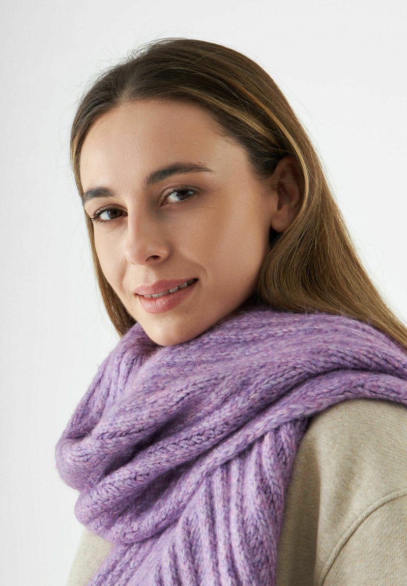 Écharpe ultra-violette tricotée à la main, gros col unisexe en acrylique - France