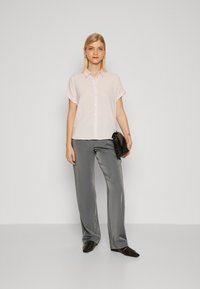 Samsøe Samsøe MAJAN SHIRT - Button-down blouse - lilac snow