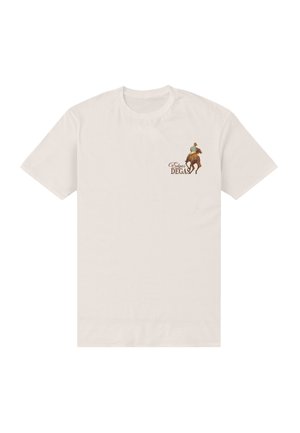 Beige t-shirt med en lille grafik af en hest og rytter over teksten "Edgar Degas" på venstre bryst.
