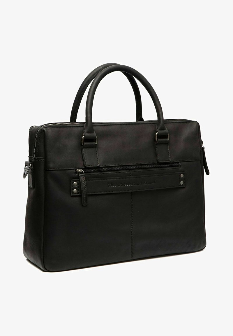 Sac en cuir noir avec deux poignées supérieures, fermeture éclair, poche frontale et accents en métal. Fini mat texturé.