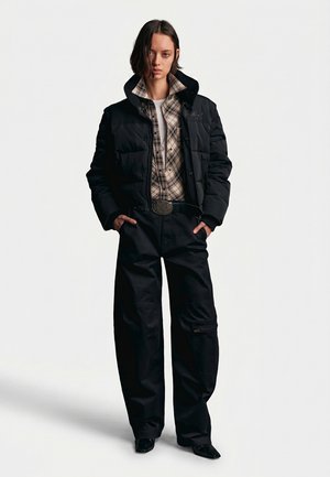 Replay, ESSENTIAL CROPPED PUFFER JACKET - Зимно яке - black