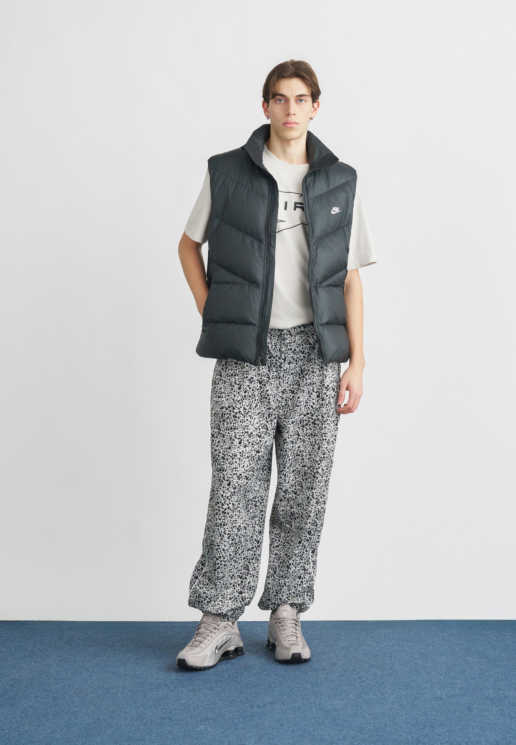 nike windrunner vest mens