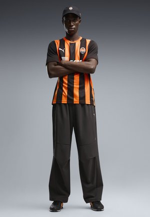 Puma, SHAKTHAR DONETSK 26/27 HEIMTRIKOT - Article de supporter d'équipe de club - rickie orange- black