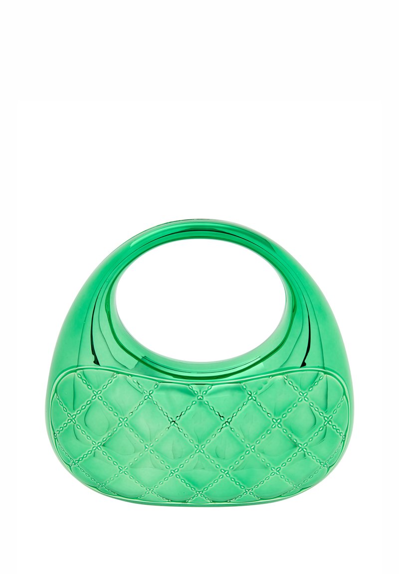 Zielona plastikowa torebka z zaokrąglonym uchwytem, z pikowanym wzorem z przodu i błyszczącym wykończeniem.