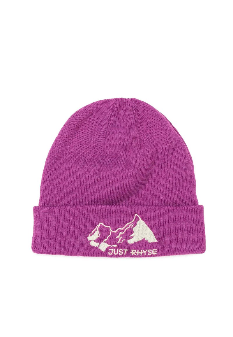 Berretto a maglia viola con risvolto, realizzato in morbido materiale, con una grafica di montagne bianche e "JUST RHYSE" ricamato sul davanti.