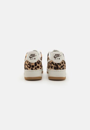 Nike Air Force 1 Low Cheetah Print (Women's) — foto 5