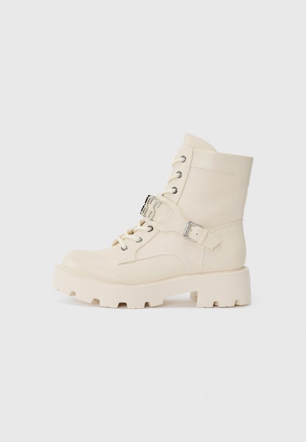 YANZY2 - Stiefelette - ivory