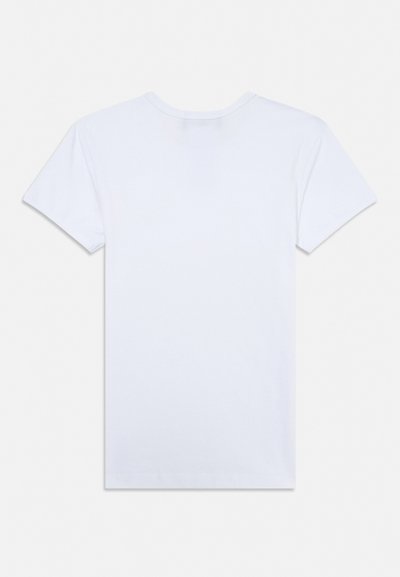 Jednoduché biele tričko s krátkym rukávom, zobrazené zozadu s okrúhlym výstrihom na svetlom pozadí.