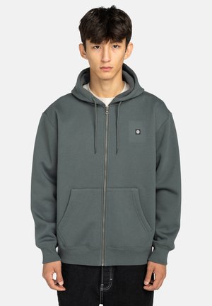 Grauer Reißverschluss-Hoodie aus Fleece, mit einer vorderen Eingrifftasche, verstellbarem Kordelzug an der Kapuze und einem Logopatch auf der Brust.
