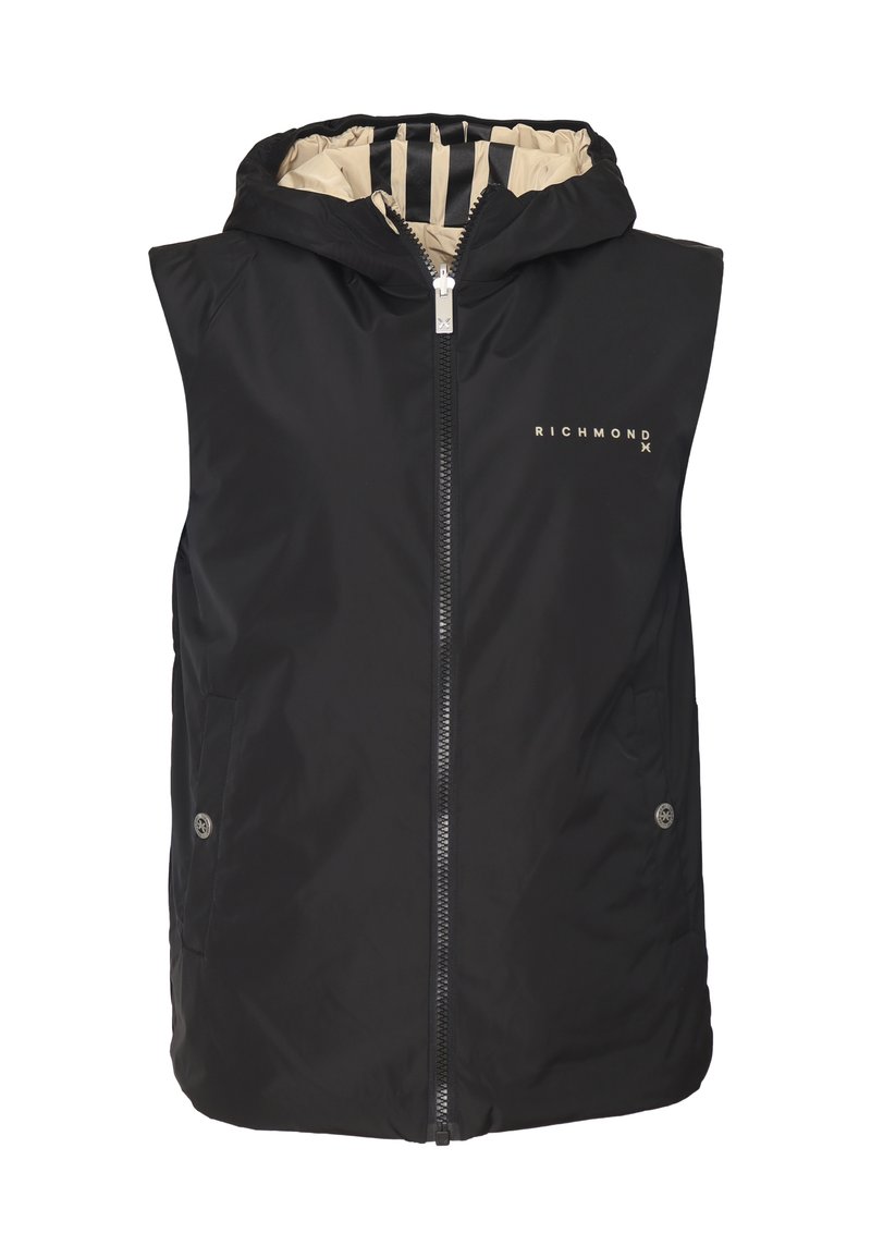 Gilet nero senza maniche con cappuccio e zip sul davanti, con un interno a righe beige e testo del logo sul petto. Tessuto liscio e leggero.