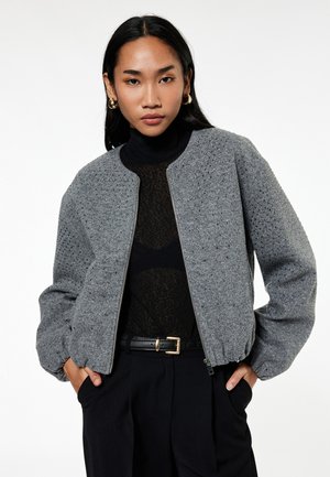 - Kurtka Bomber