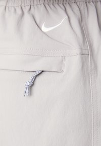 Thumbnail Image 6