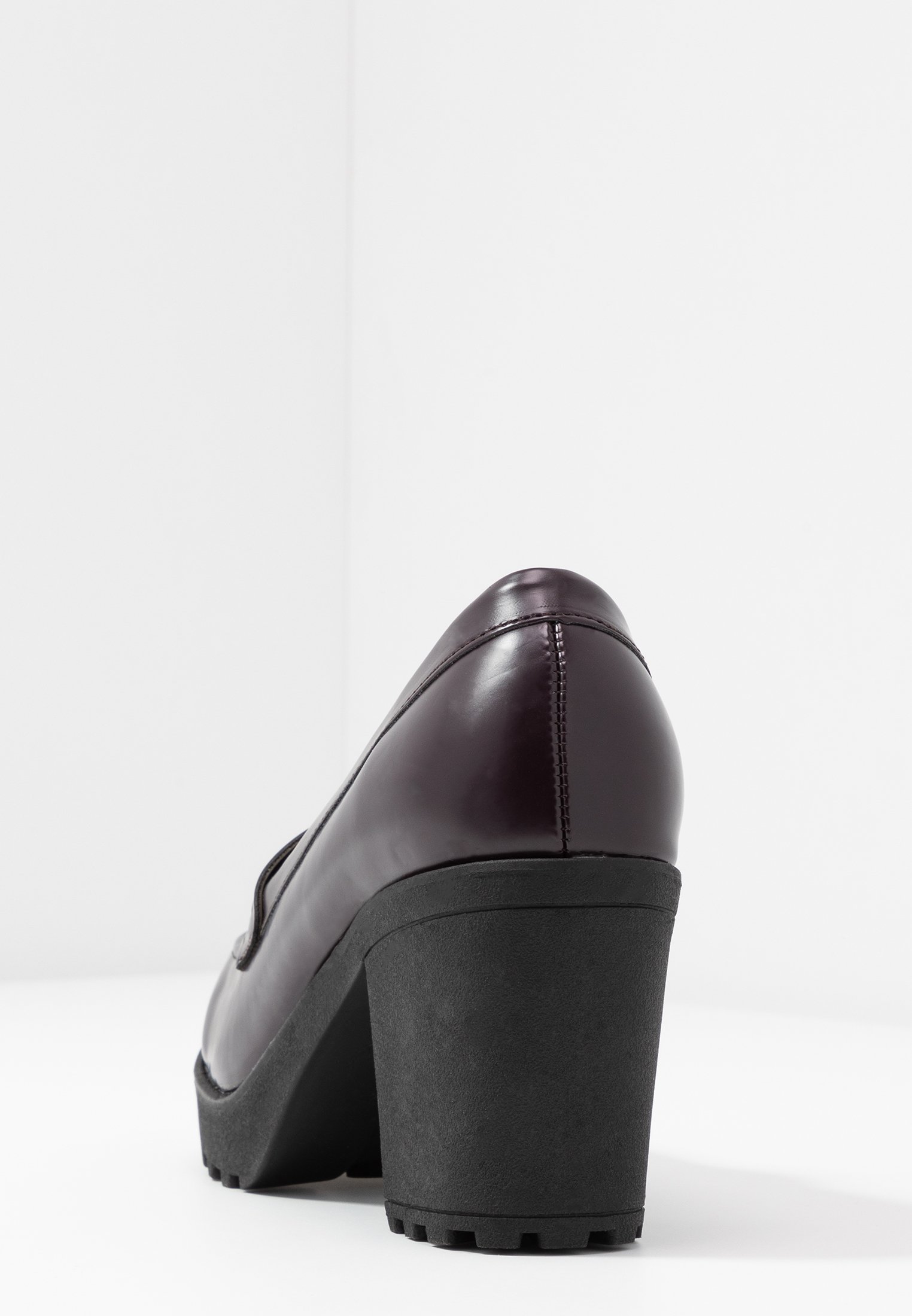 burgundy heels wide fit