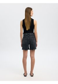 Selected Femme SLFKRISTA - Džinsiniai šortai - black denim