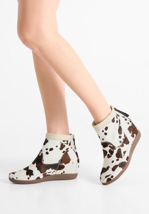 EMMY ANIMAL - Enkelkaarsjes - cow